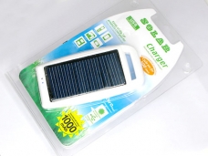 WHITE  USB SOLAR CHARGER