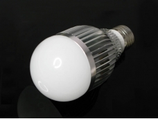 E27 7W White LED Energy-saving Lamp (85V-285V)