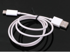 Apple iPhone/ iPod Charge & Sync Data Cable - White