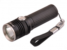 Romisen RC-825 CREE XM-L T6 LED 3 Modes 960 lm Aluminum Alloy LED Flashlight